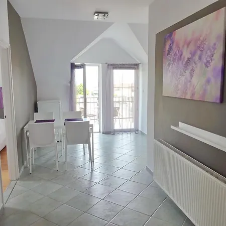 Albizia 아파트 블로톤퓌레드