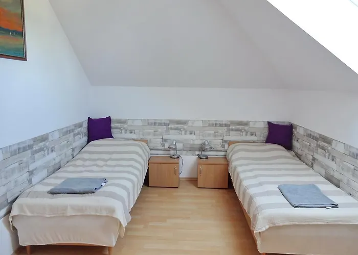 Albizia * באלאטונפורד